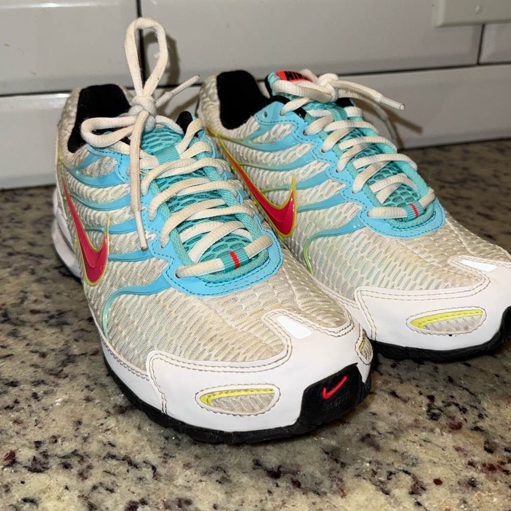 Nike Air Max Torch 4 Women's Size 8.5 White Teal Red Running Shoes CW5607-100 - Picture 3 of 13